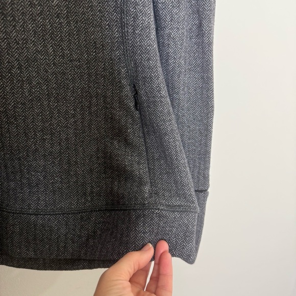 Lululemon Think Fast Herringbone Long Sleeve Workout Top Shirt 4 - Picture 3 of 8